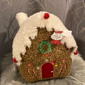 BNWT PEPPERMINT SQUARE LED Lighting Gingerbread House Christmas Pillow
